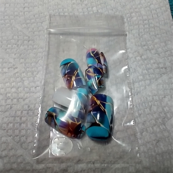 Press on nails lightning blue pink brown art nail set - Picture 2 of 2